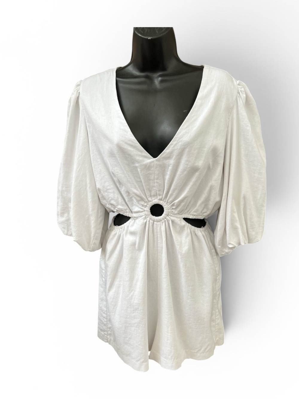 1.STATE White Linen Blend Cutout Romper Size M Puff Sleeve V-Neck Summer Resort
